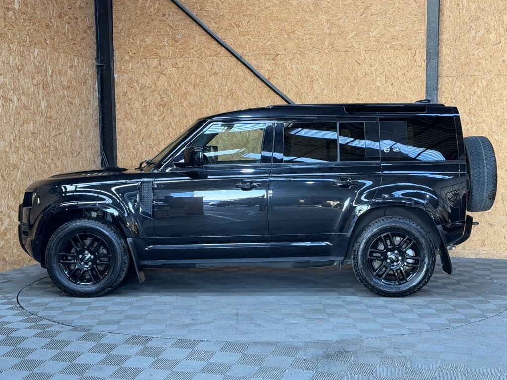 Used Land Rover Defender 2022 for sale - 77660170: Photo 9