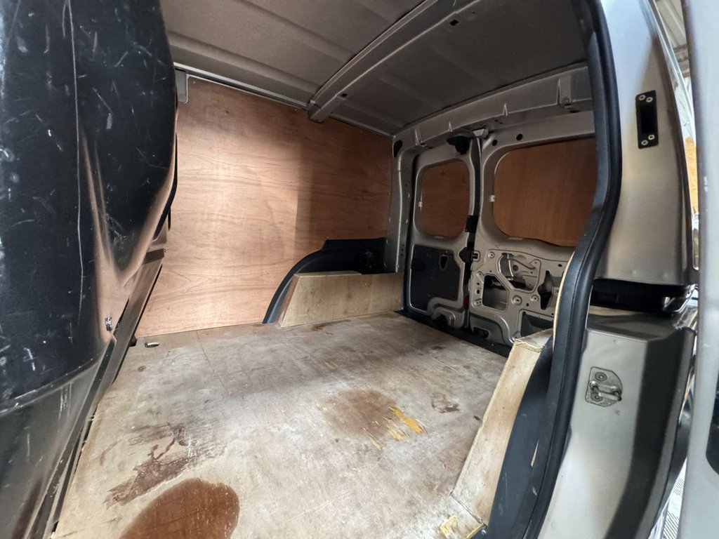 Used Renault Kangoo 2018 for sale - 76883125: Photo 17