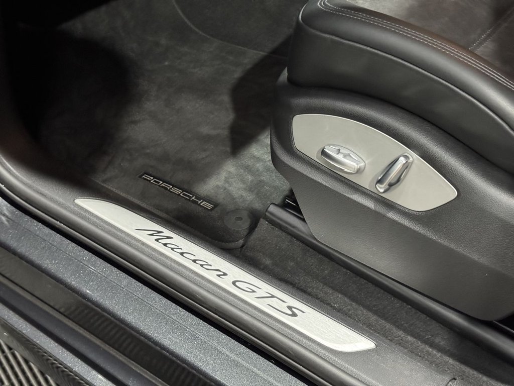 Used Porsche Macan 2018 for sale - 76162963: Photo 22