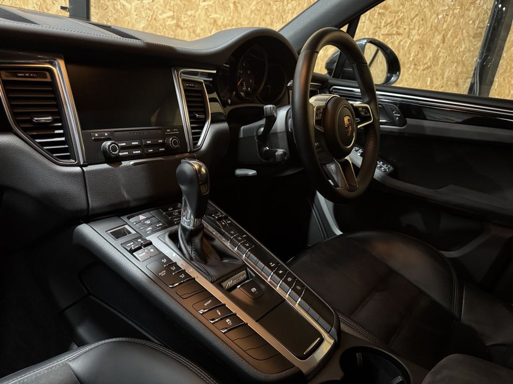 Used Porsche Macan 2018 for sale - 76162963: Photo 25