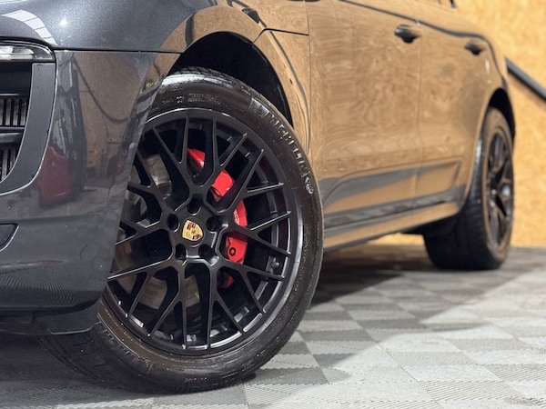 Used Porsche Macan 2018 for sale - 76162963: Photo 27