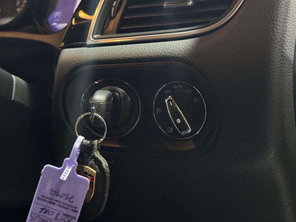 Used Porsche Macan 2018 for sale - 76162963: Photo 30