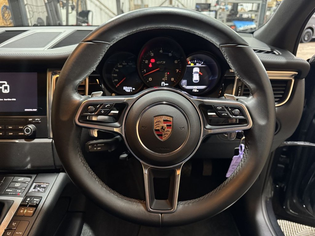 Used Porsche Macan 2018 for sale - 76162963: Photo 32