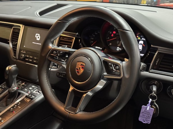 Used Porsche Macan 2018 for sale - 76162963: Photo 33
