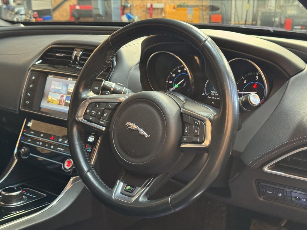 Used Jaguar XE 2016 for sale - 77133006: Photo 9