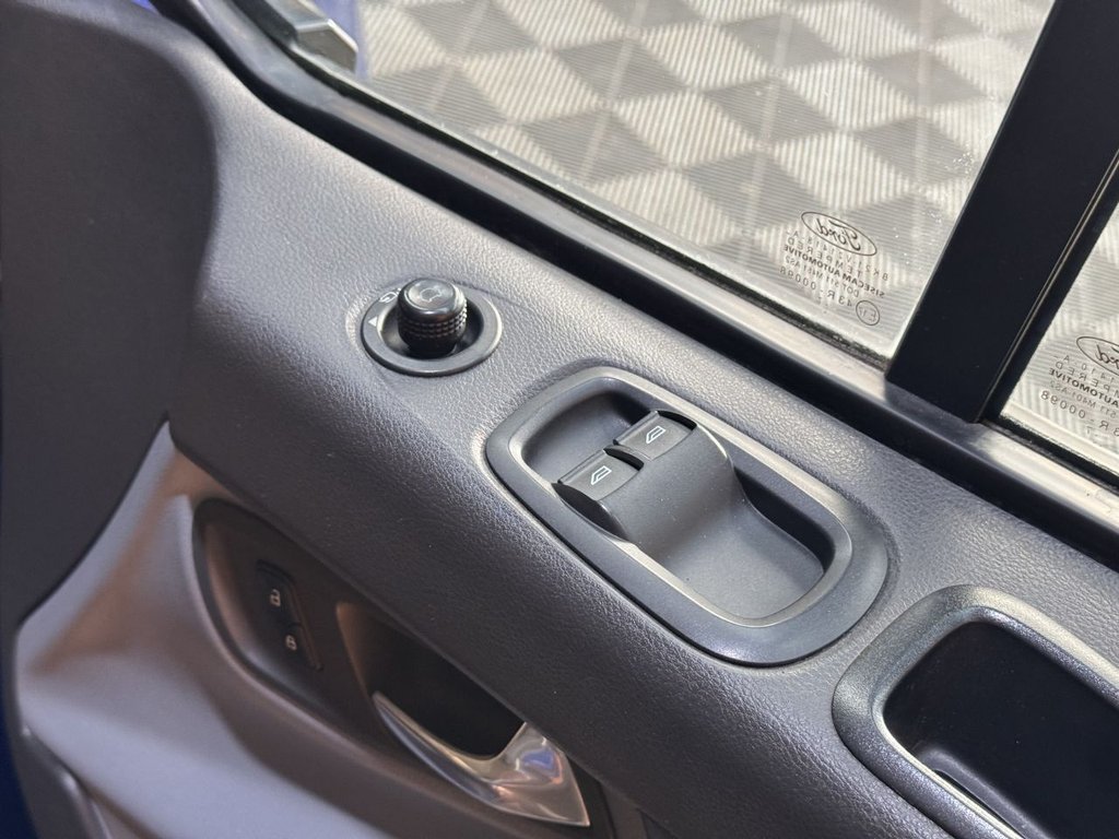 Used Ford Transit Custom 2017 for sale - 76950324: Photo 29