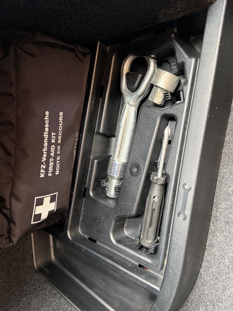 Used BMW 3 Series 2014 for sale - 78167136: Photo 33