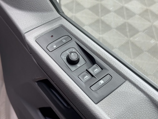 Used Volkswagen Transporter 2021 for sale - 75631126: Photo 28