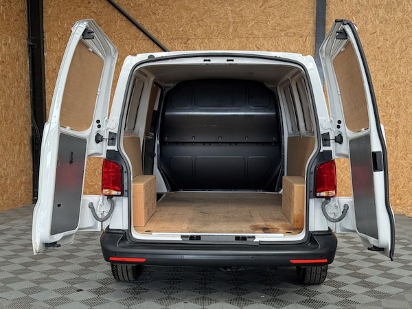 Used Volkswagen Transporter 2021 for sale - 75631126: Photo 8