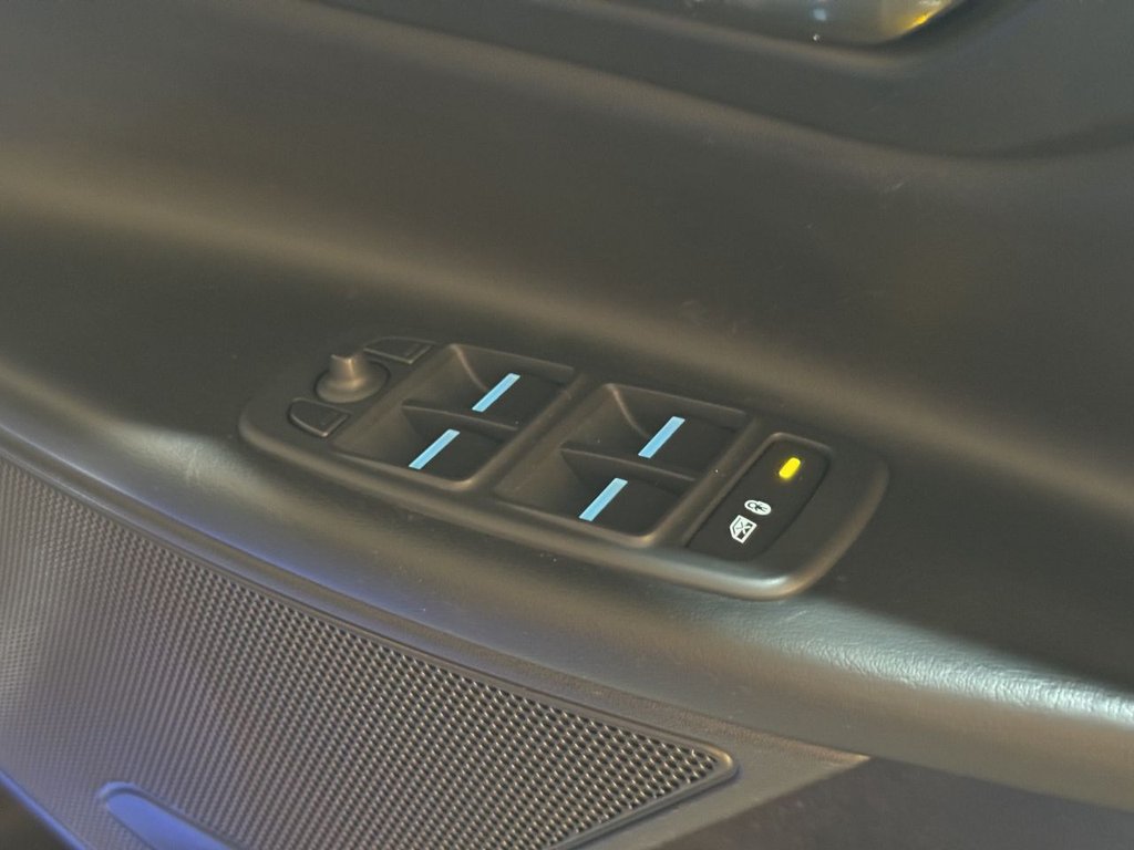 Used Jaguar XE 2016 for sale - 77369219: Photo 28