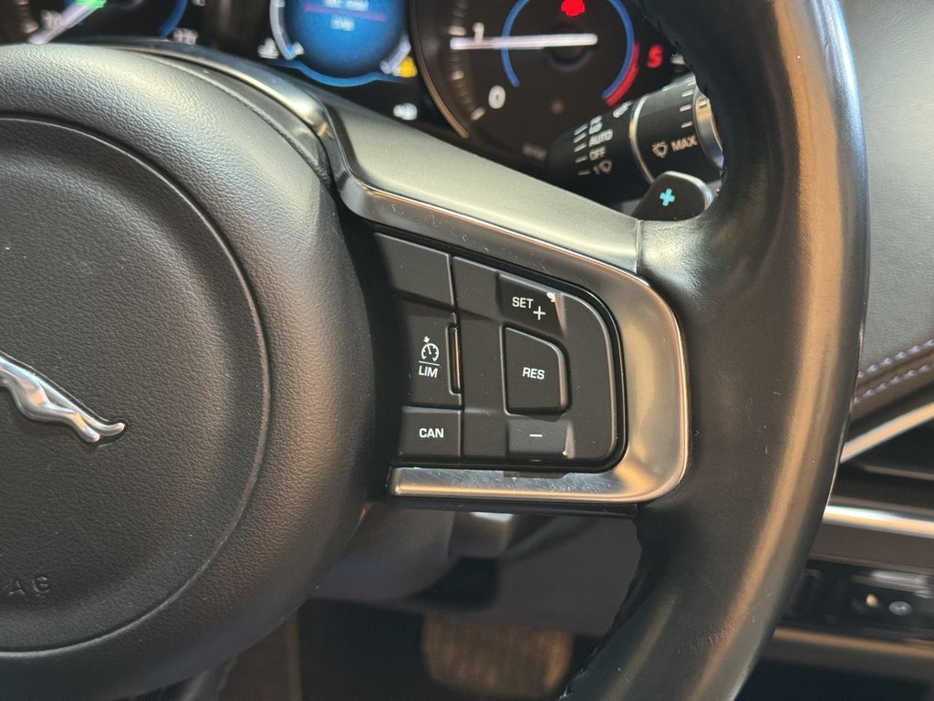 Used Jaguar XE 2016 for sale - 77369219: Photo 32