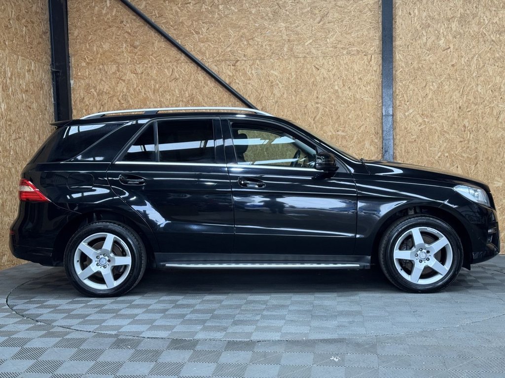 Used Mercedes-Benz M Class 2013 for sale - 76481492: Photo 2