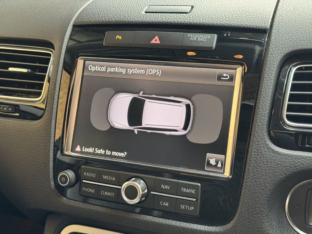 Used Volkswagen Touareg 2013 for sale - 77792389: Photo 10