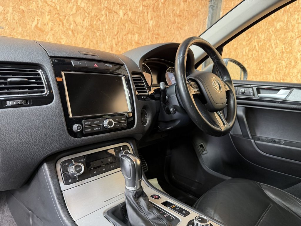 Used Volkswagen Touareg 2013 for sale - 77792389: Photo 34