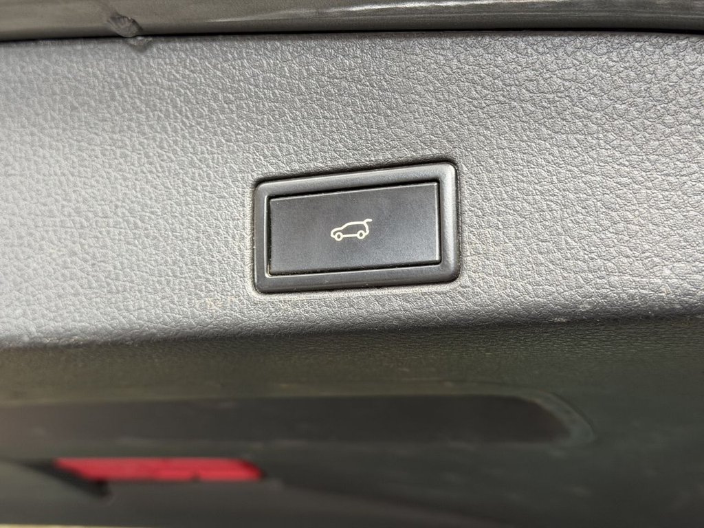 Used Volkswagen Touareg 2013 for sale - 77792389: Photo 40