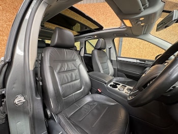 Used Volkswagen Touareg 2013 for sale - 77792389: Photo