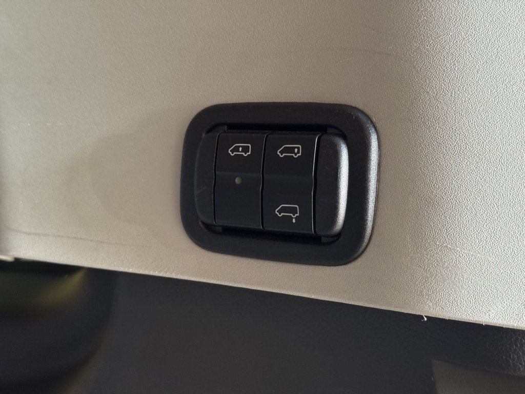 Used Mercedes-Benz Viano 2014 for sale - 76080330: Photo 21