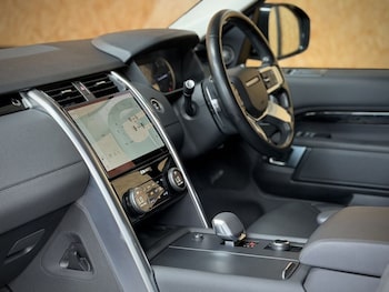 Used Land Rover Discovery 2022 for sale - 79281236: Photo