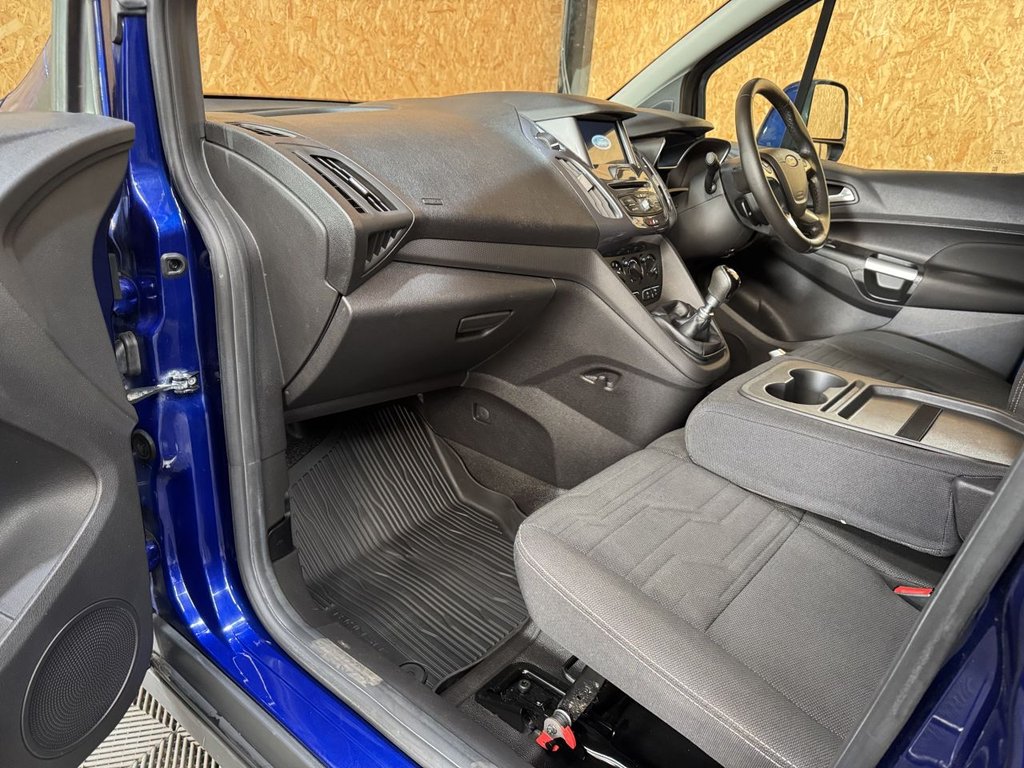 Used Ford Transit Connect 2017 for sale - 76654604: Photo 31