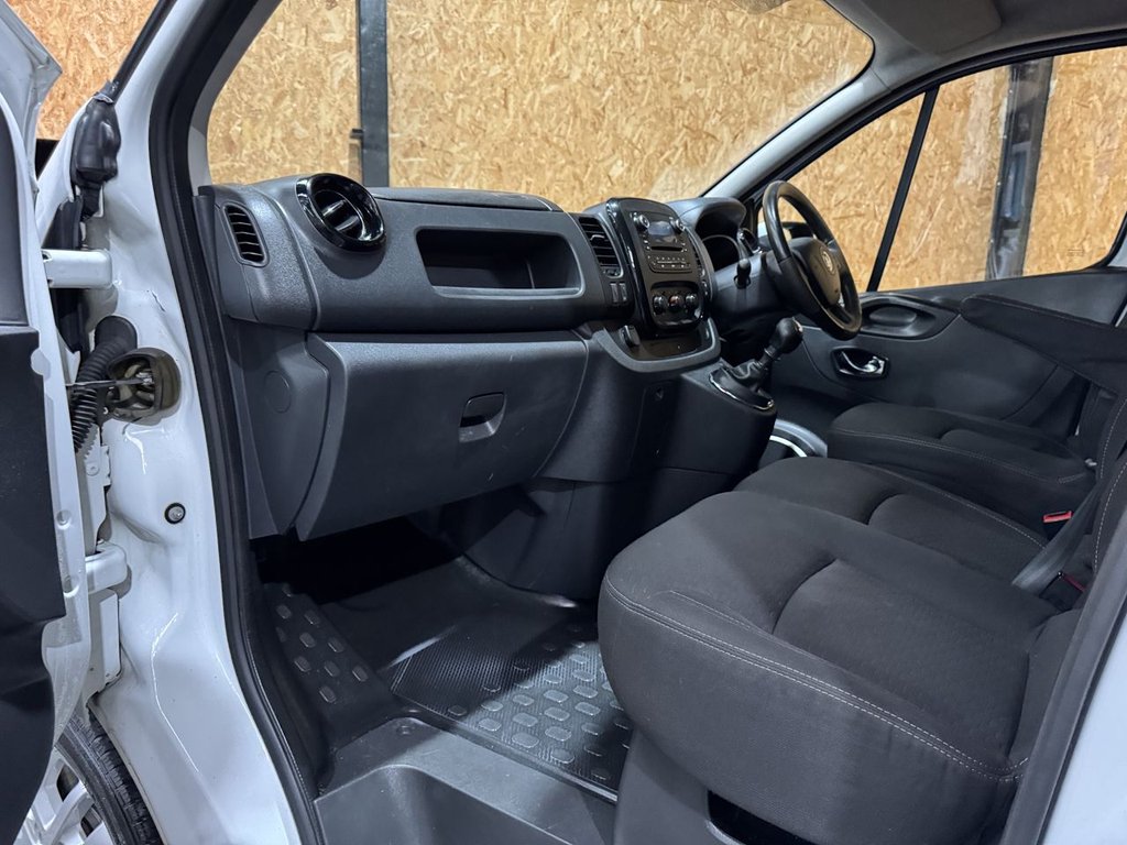 Used Vauxhall Vivaro 2016 for sale - 76642278: Photo 25