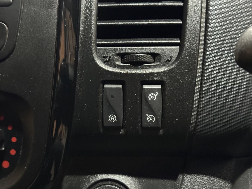 Used Vauxhall Vivaro 2016 for sale - 76642278: Photo 35