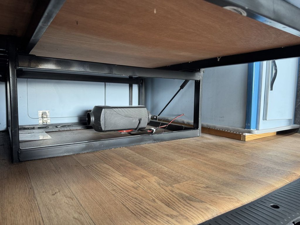 Used Volkswagen Campervan 2008 for sale - 76356334: Photo 21
