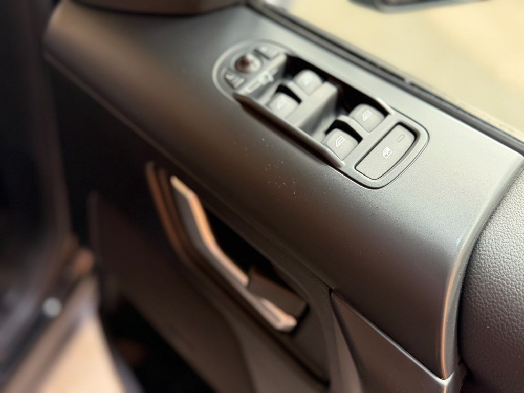 Used Land Rover Freelander 2 2011 for sale - 78044068: Photo 24