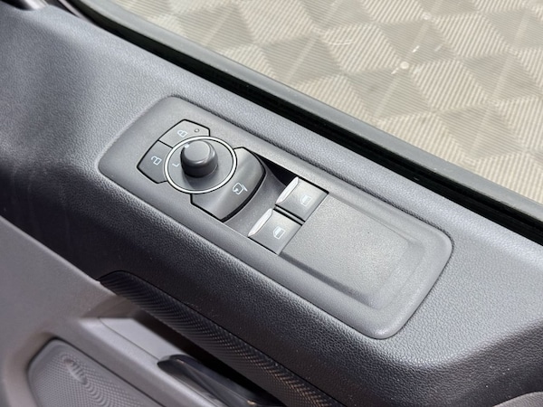 Used Ford Transit Custom 2024 for sale - 75654618: Photo 36