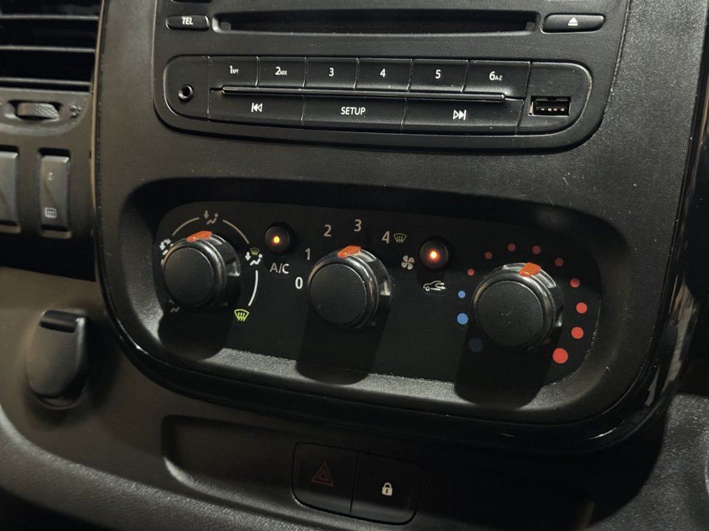 Used Vauxhall Vivaro 2016 for sale - 77133087: Photo 10