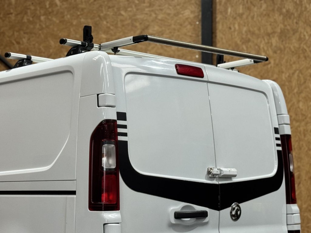 Used Vauxhall Vivaro 2016 for sale - 77133087: Photo 21