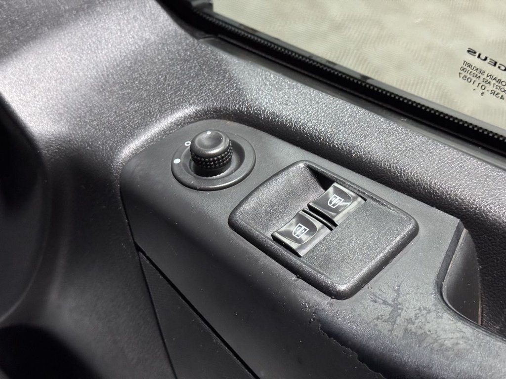 Used Vauxhall Vivaro 2016 for sale - 77133087: Photo 30