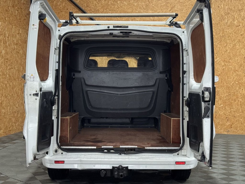 Used Vauxhall Vivaro 2016 for sale - 77133087: Photo 9