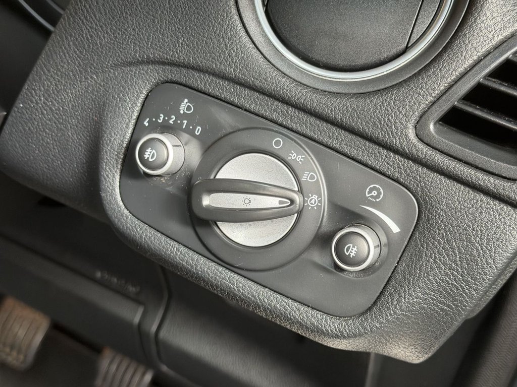 Used Ford S-Max 2011 for sale - 78088337: Photo 28