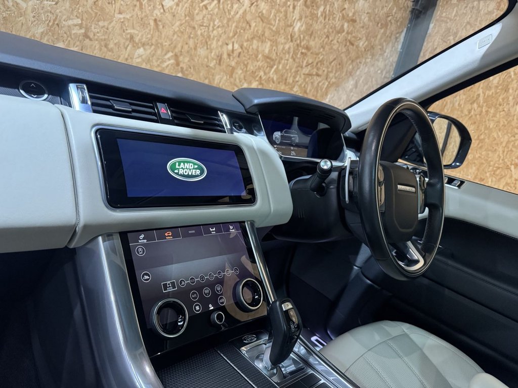 Used Land Rover Range Rover Sport 2020 for sale - 76973089: Photo 32