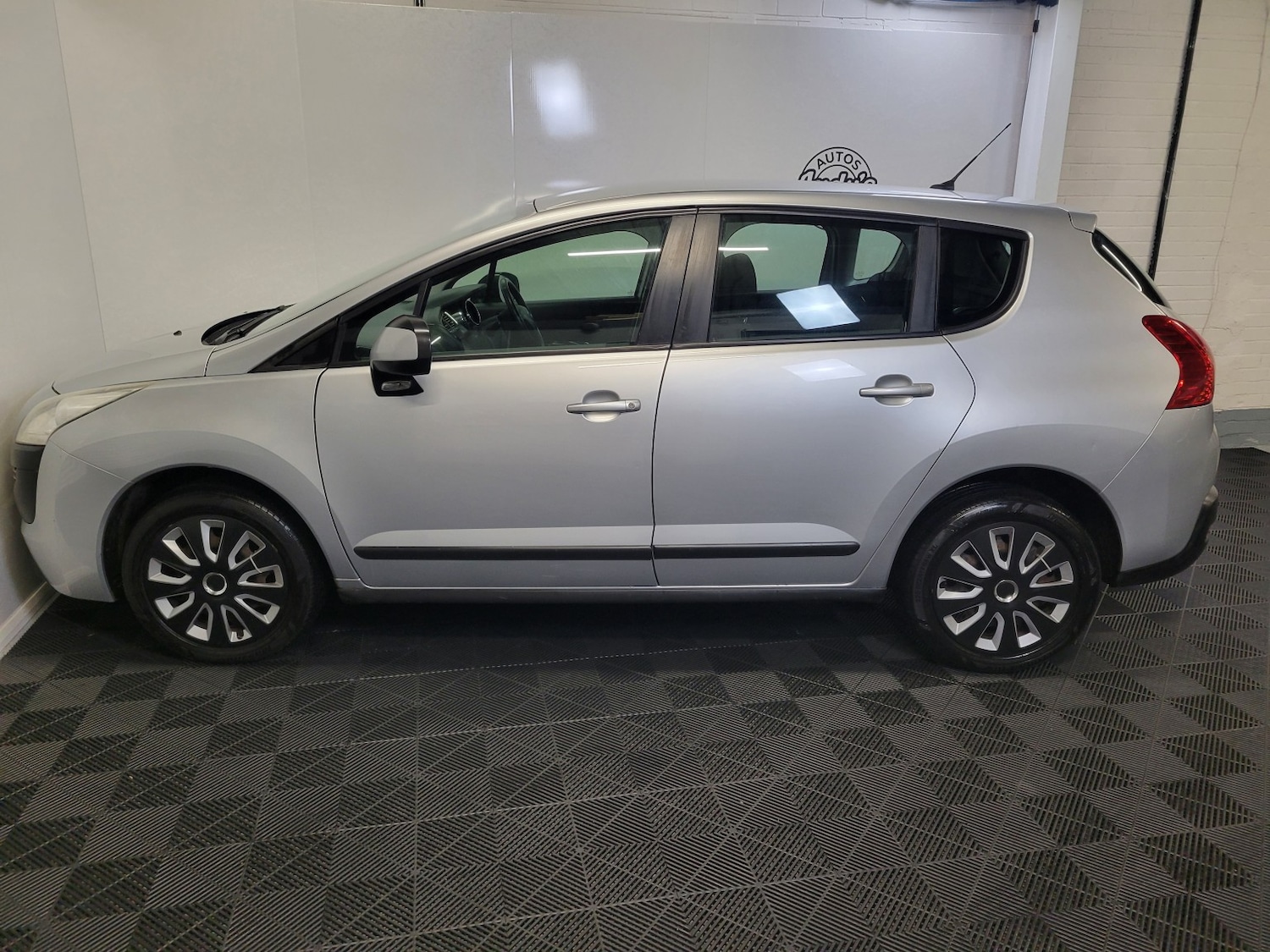 Used Peugeot 3008 2011 for sale - 77154390: Photo 26