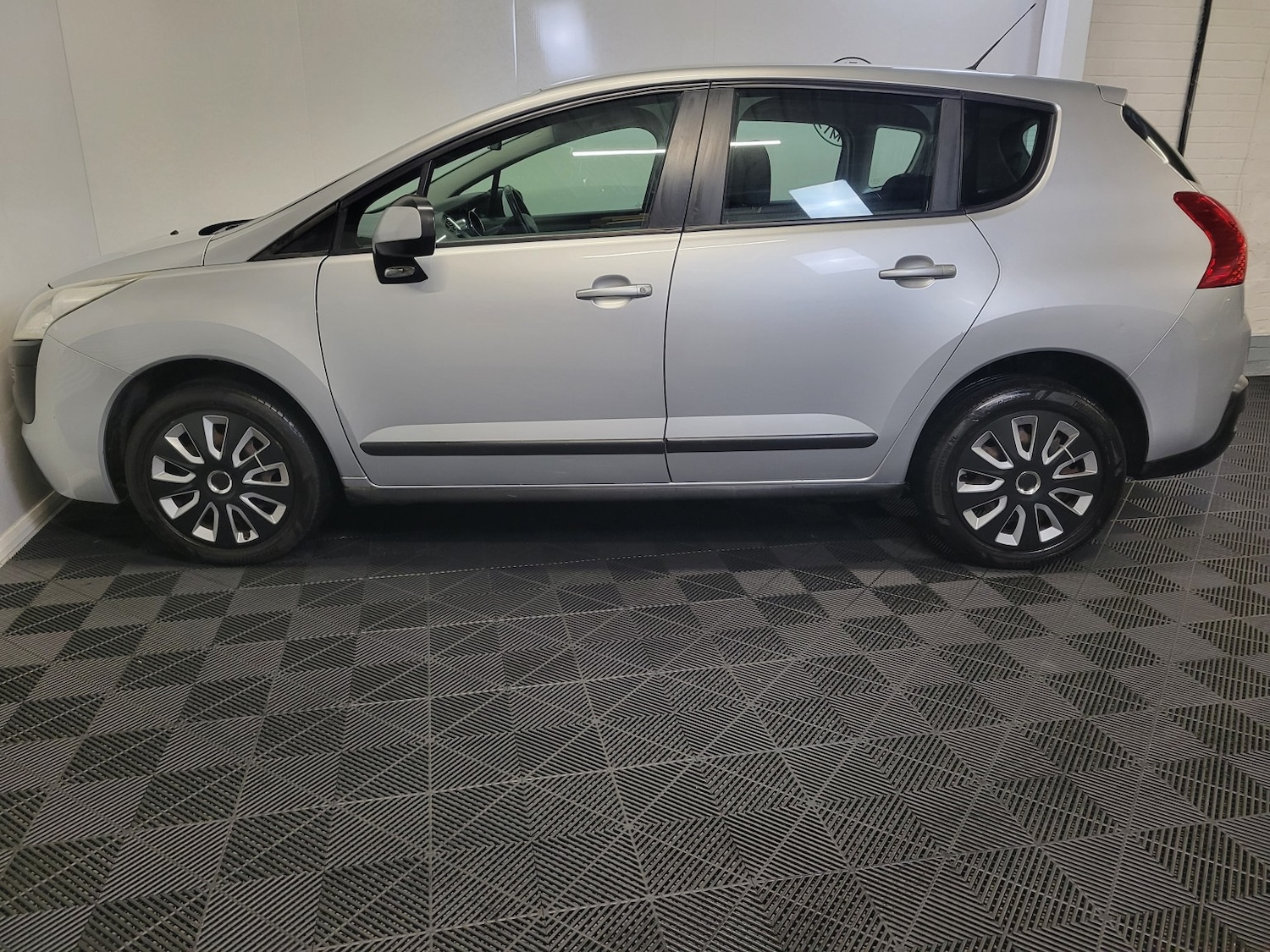 Used Peugeot 3008 2011 for sale - 77154390: Photo 27