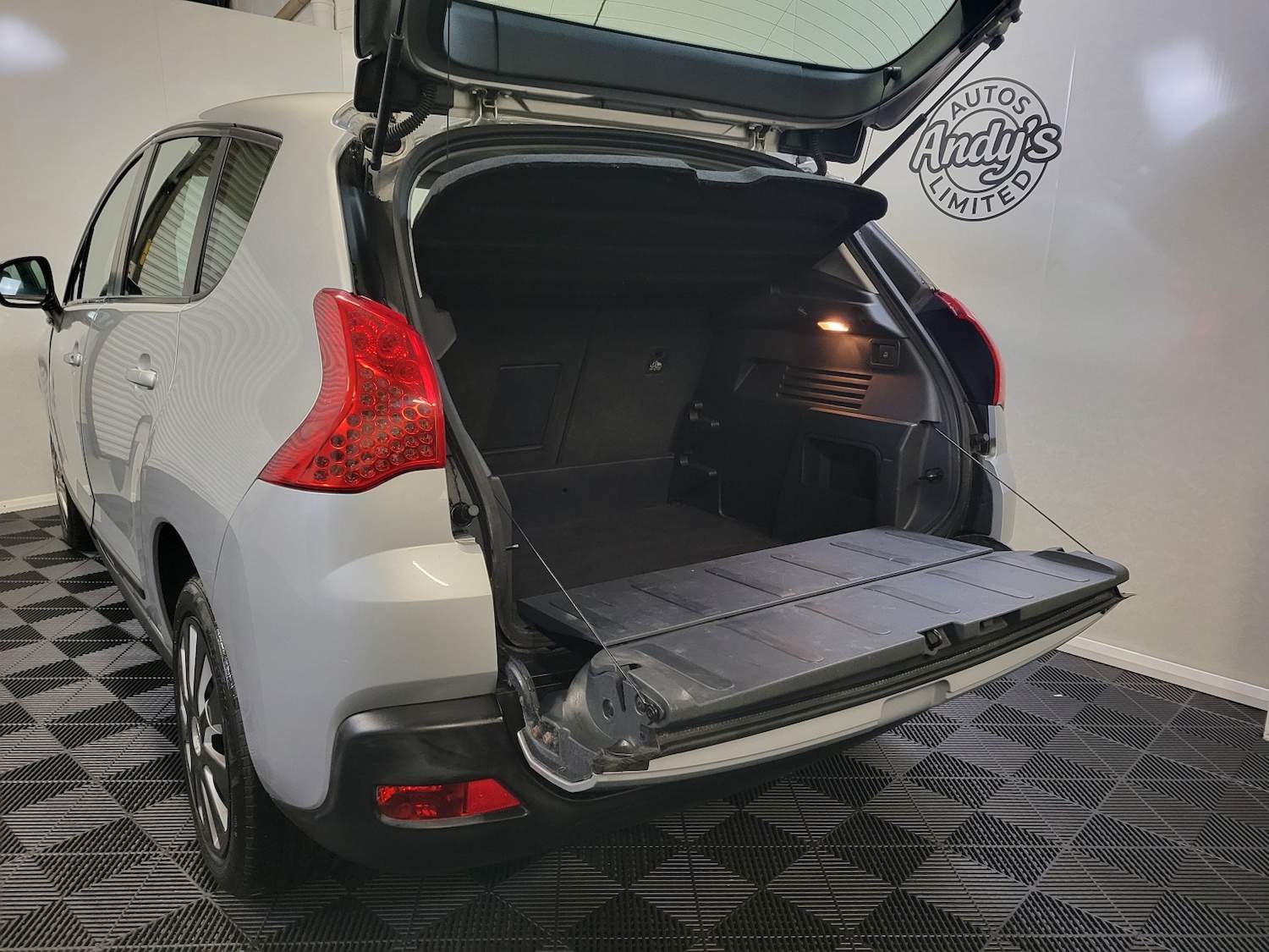 Used Peugeot 3008 2011 for sale - 77154390: Photo 31