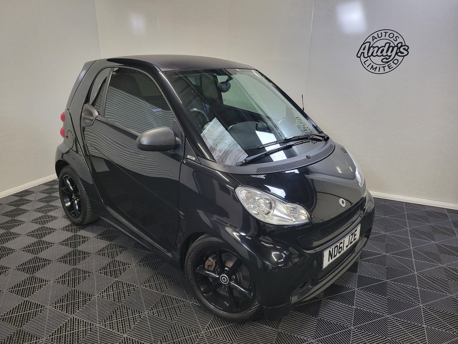 Used smart fortwo 2011 for sale - 77483696: Photo 2