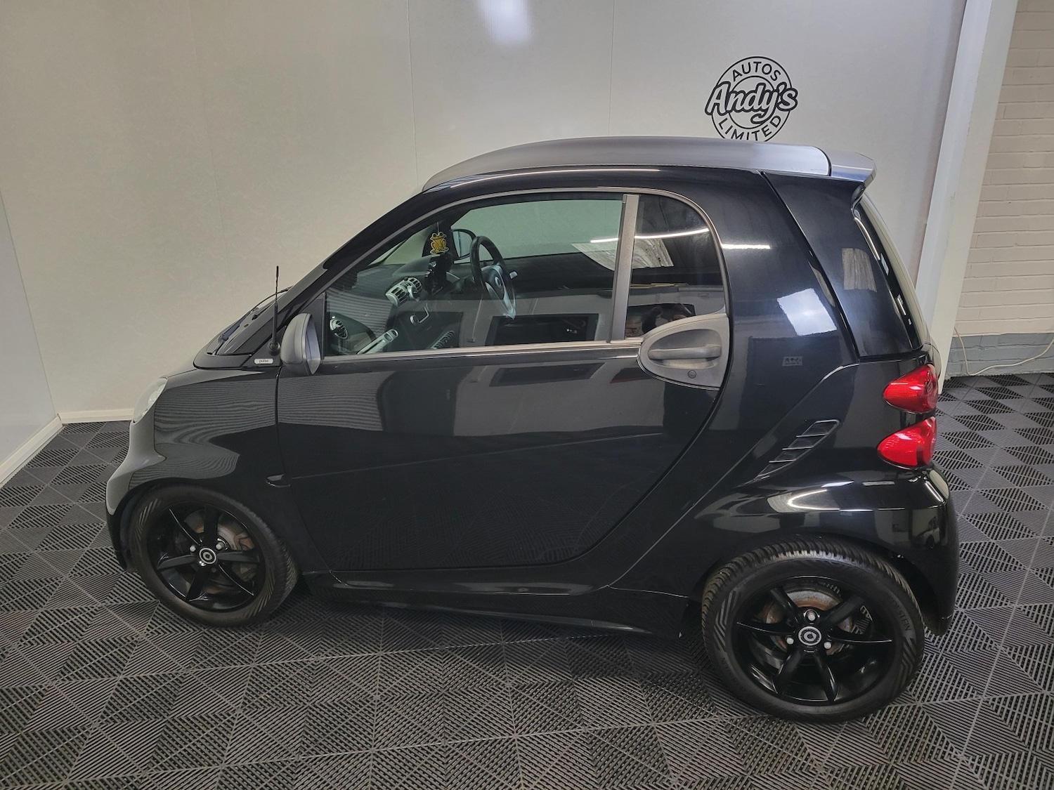 Used smart fortwo 2011 for sale - 77483696: Photo 26