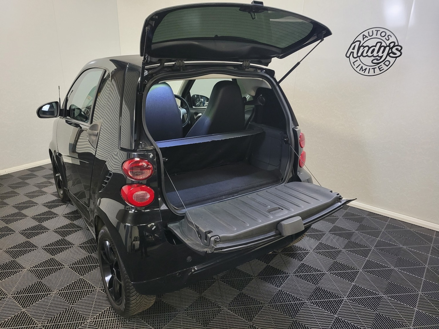 Used smart fortwo 2011 for sale - 77483696: Photo 29