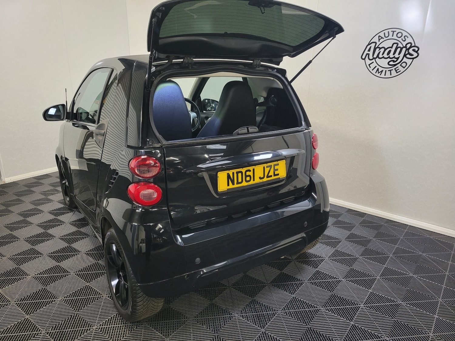 Used smart fortwo 2011 for sale - 77483696: Photo 30