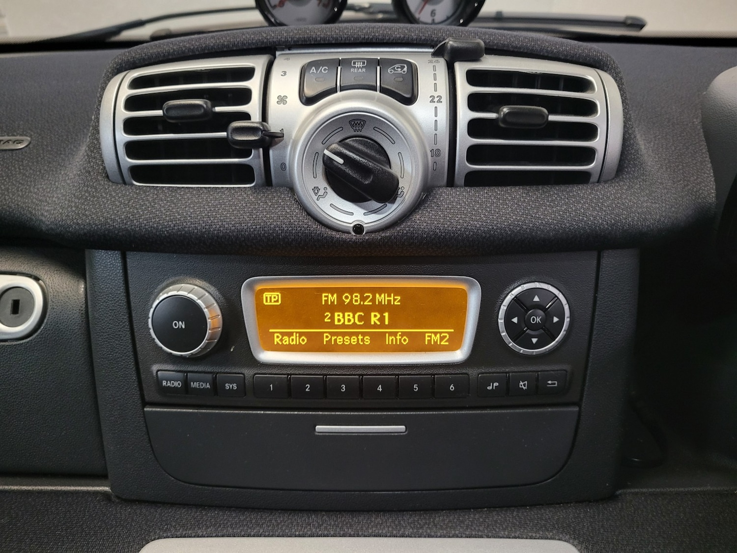 Used smart fortwo 2011 for sale - 77483696: Photo 48