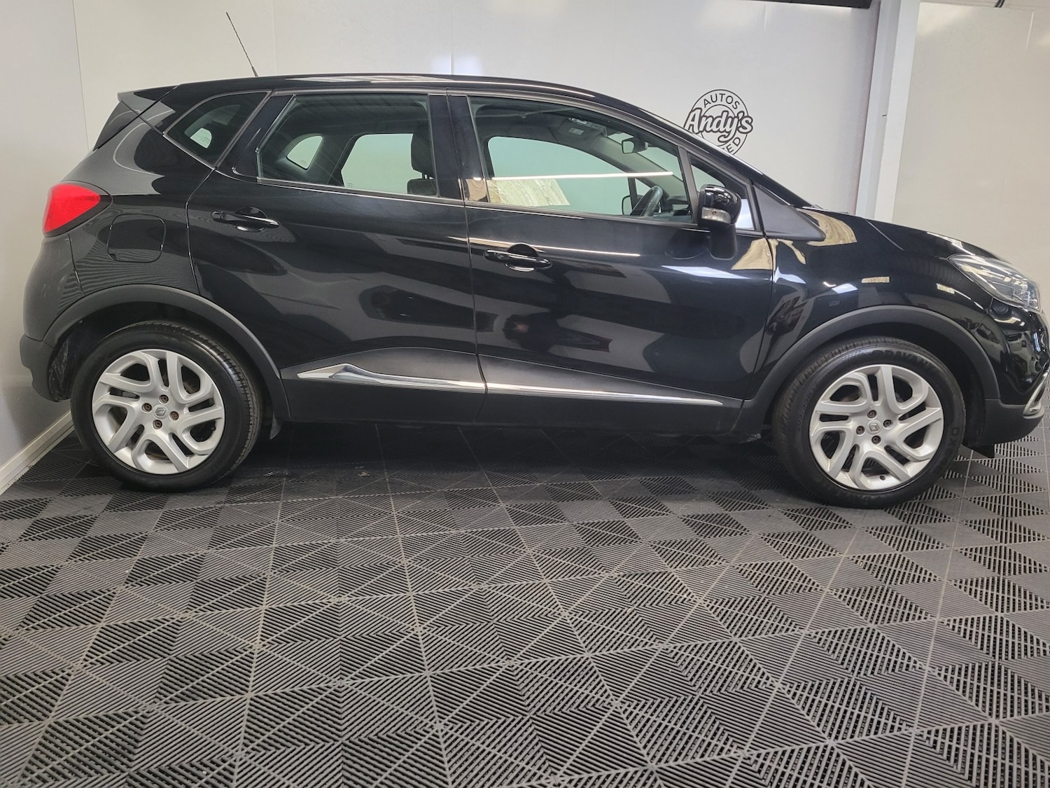 Used Renault Captur 2014 for sale - 77792897: Photo 16