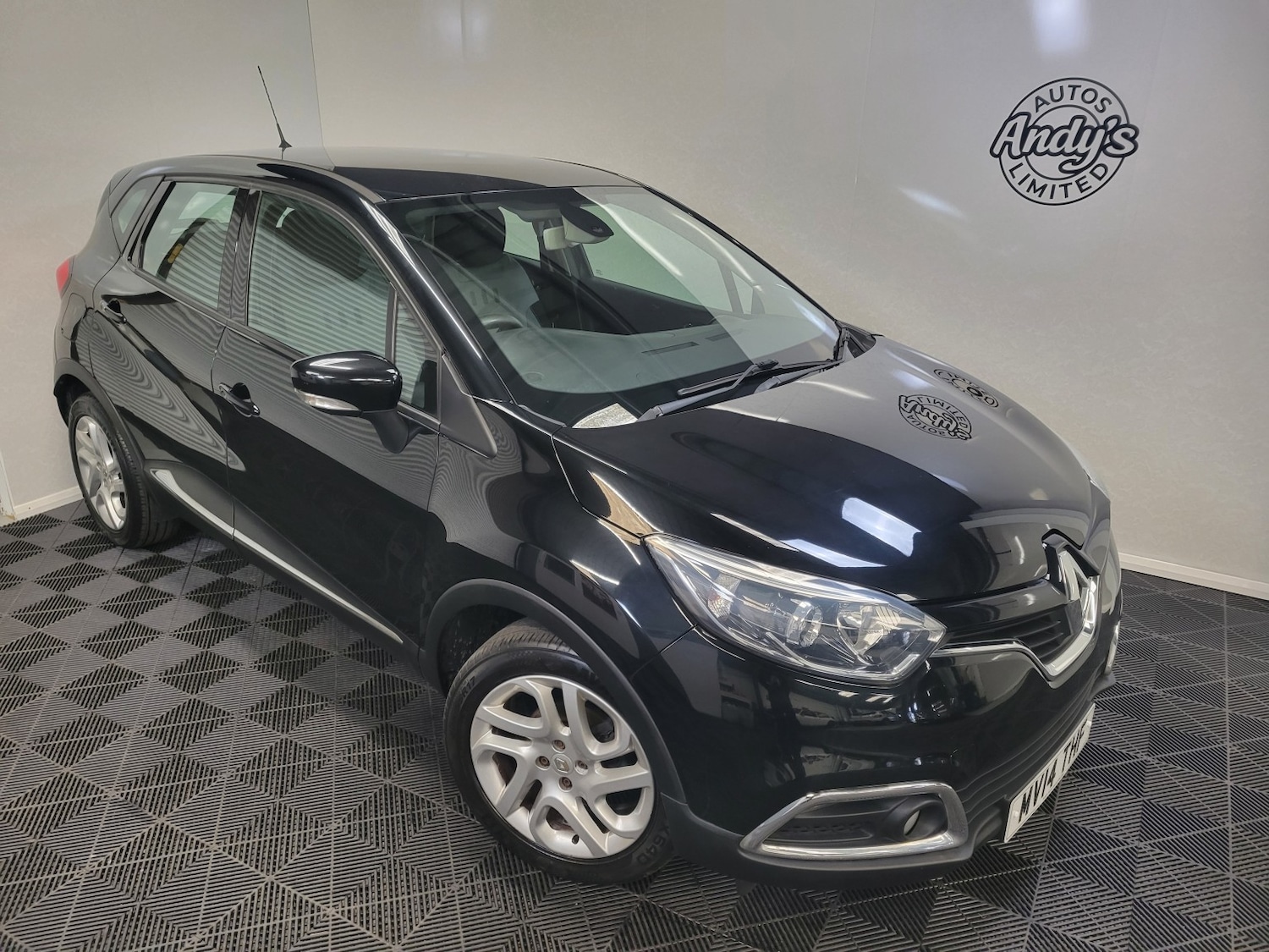 Used Renault Captur 2014 for sale - 77792897: Photo 2