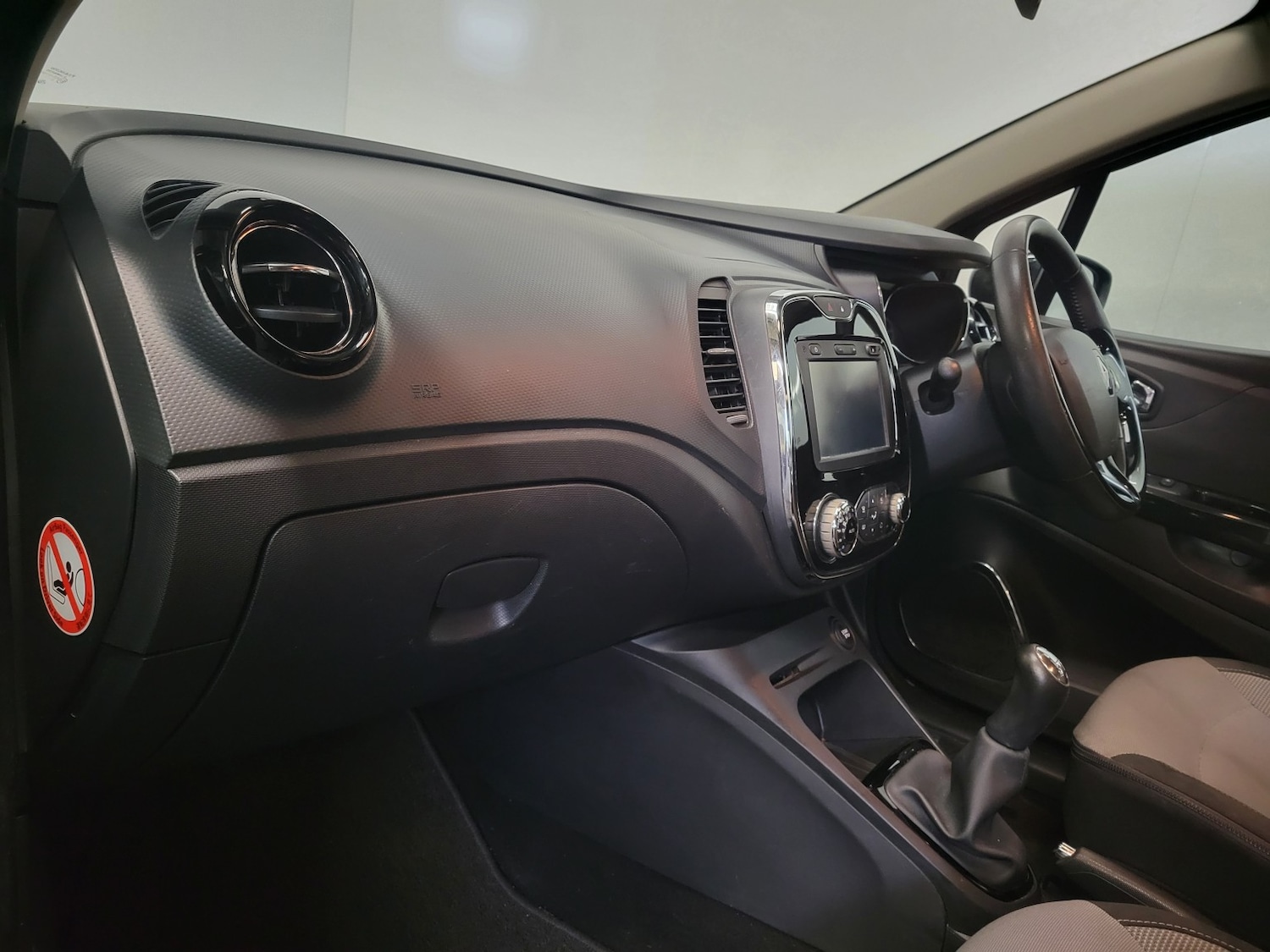 Used Renault Captur 2014 for sale - 77792897: Photo 38