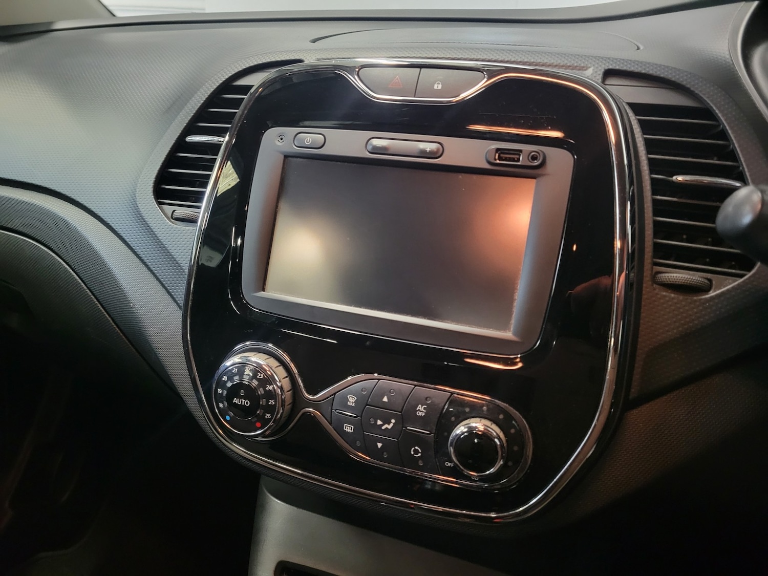 Used Renault Captur 2014 for sale - 77792897: Photo 45