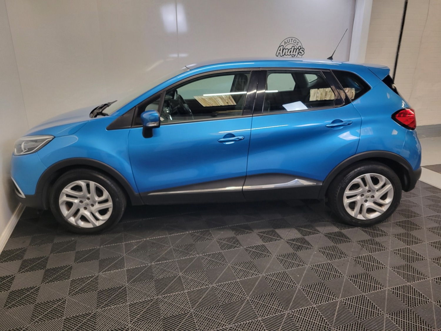 Used Renault Captur 2014 for sale - 76974338: Photo 29