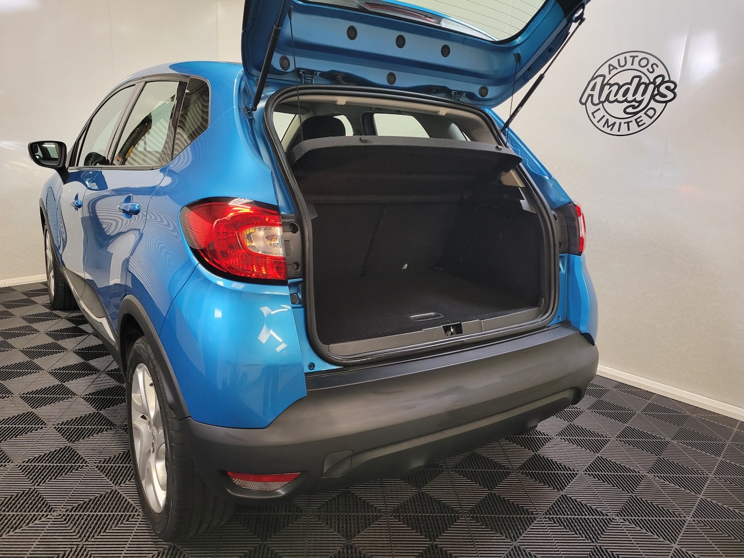 Used Renault Captur 2014 for sale - 76974338: Photo 35