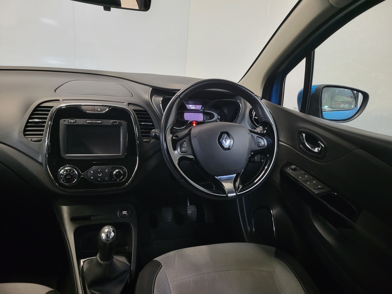 Used Renault Captur 2014 for sale - 76974338: Photo 43