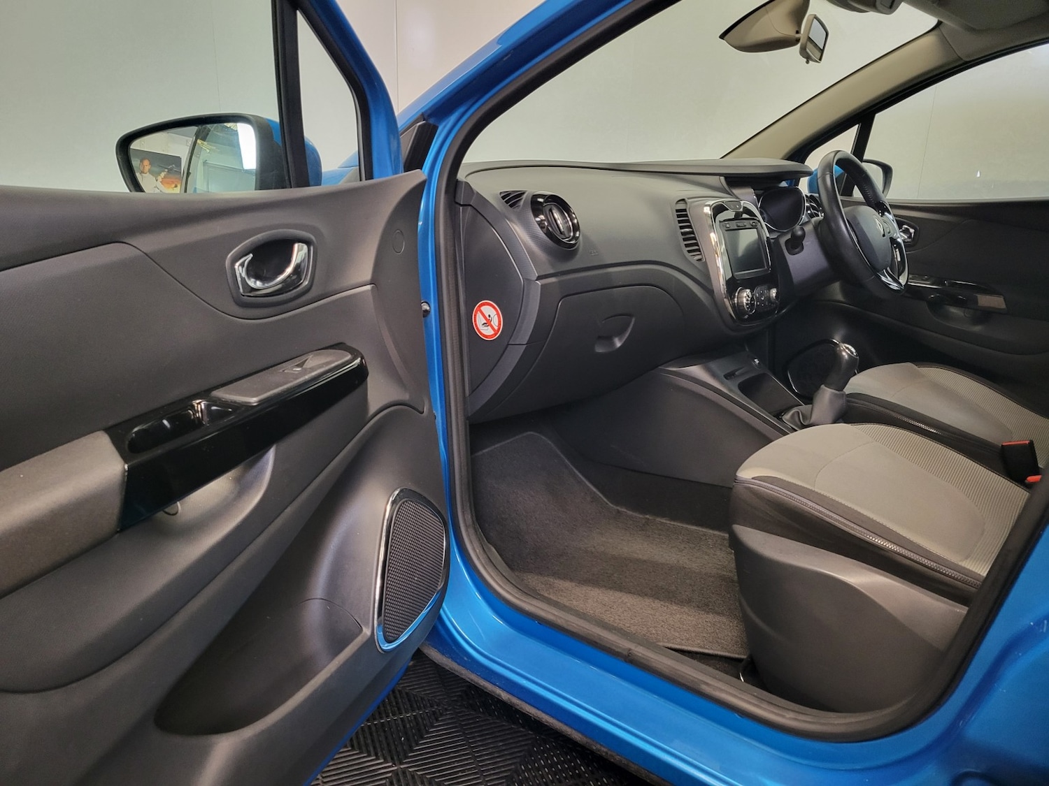 Used Renault Captur 2014 for sale - 76974338: Photo 48